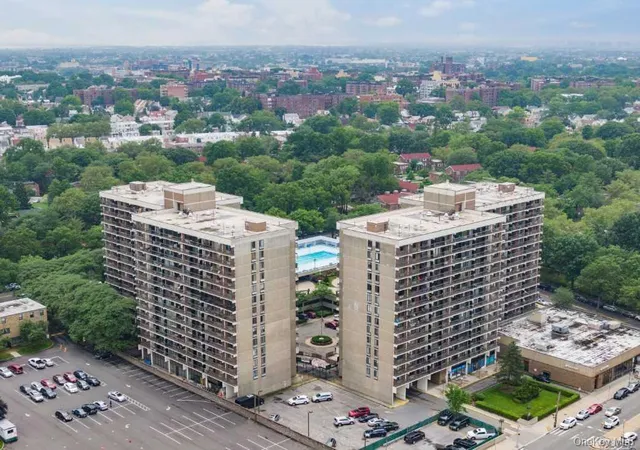 Photo 1 of Condo for sale at 150 38 Union Turnpike #4L, New York, NY 11367 | MLS# 1039069 | Listing updated on 2026-08-21