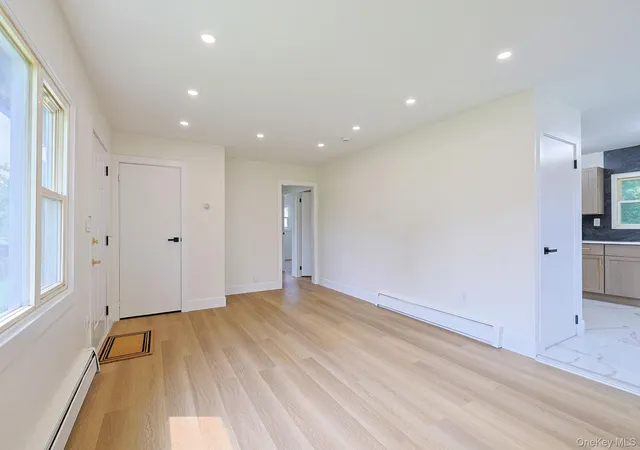 Photo 3 of Single family home for sale at 15 Fleetwood Dr, Newburgh (town), NY 12550 | MLS# 1039081 | Listing updated on 2026-10-03