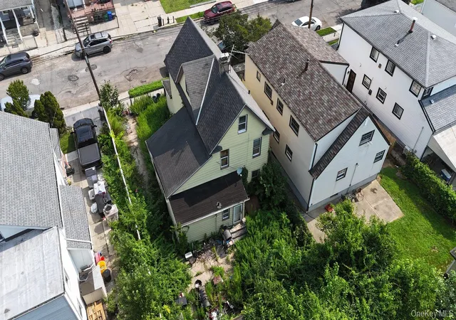 Photo 3 of Multi family home for sale at 11532 158th Street, New York, NY 11434 | MLS# 1039084 | Listing updated on 2026-08-19
