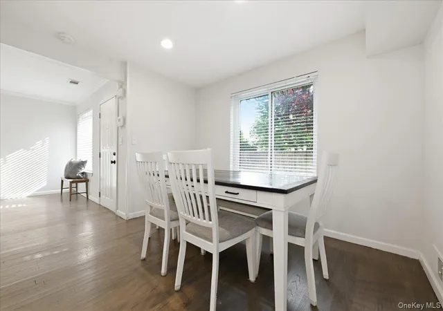 Listing Photo 5 - Condo for sale in building located at 47 Alhambra Dr, Hempstead, NY 11572