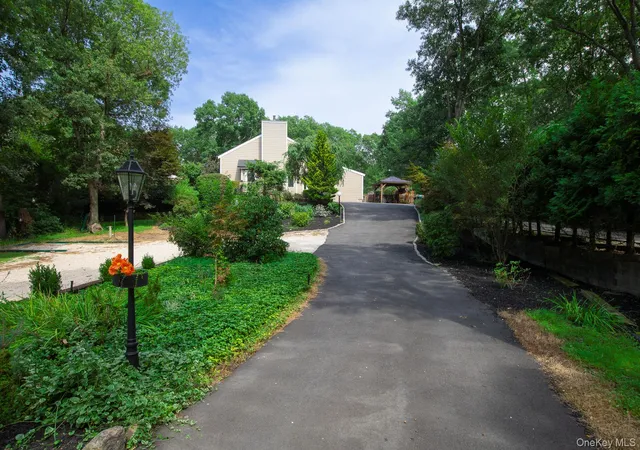 Photo 3 of Single family home for sale at 30 Long Pond Rd, Riverhead, NY 11792 | MLS# 1039087 | Listing updated on 2026-10-03