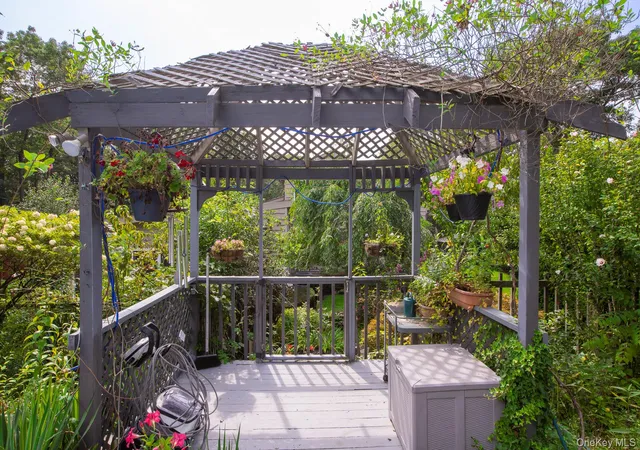 Photo 45 of Single family home for sale at 30 Long Pond Rd, Riverhead, NY 11792 | MLS# 1039087 | Listing updated on 2026-10-03