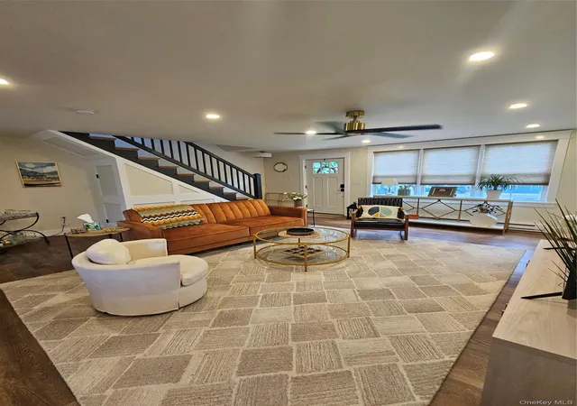 Photo 5 of Single family home for sale at 16 N Washington St, Athens, NY 12015 | MLS# 1039097 | Listing updated on 2026-09-05