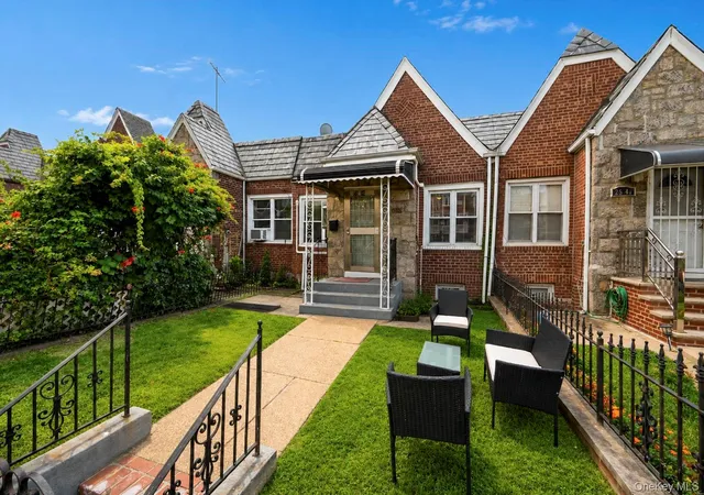 Photo 2 of Sale Pending at 25 50 86th Street, New York, NY 11369 | MLS# 1039099 | Listing updated on 2026-09-03