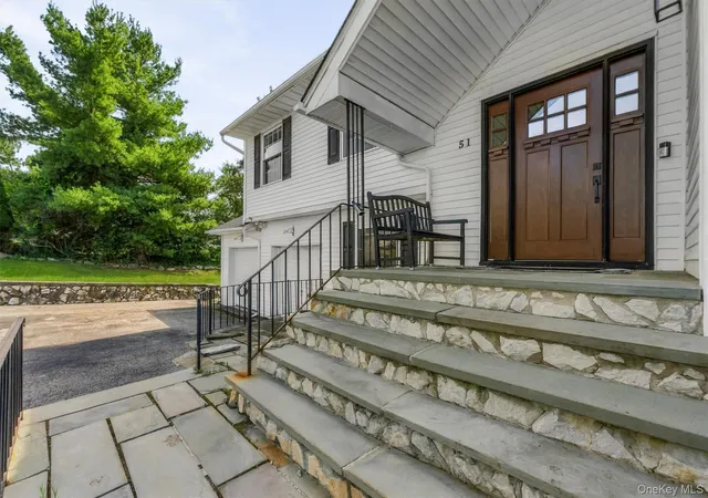 Photo 3 of Single family home for sale at 51 Keats Dr, New Windsor, NY 12553 | MLS# 1039107 | Listing updated on 2026-09-17
