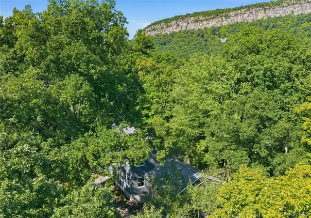 Photo 37 of Single family home for sale at 2 Durmo Rd, Gardiner, NY 12561 | MLS# 1039110 | Listing updated on 2026-10-05
