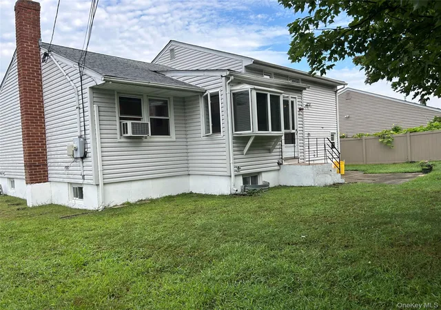 Photo 18 of Sale Pending at 29 Jean Pl, Oyster Bay, NY 11791 | MLS# 1039112 | Listing updated on 2026-10-08
