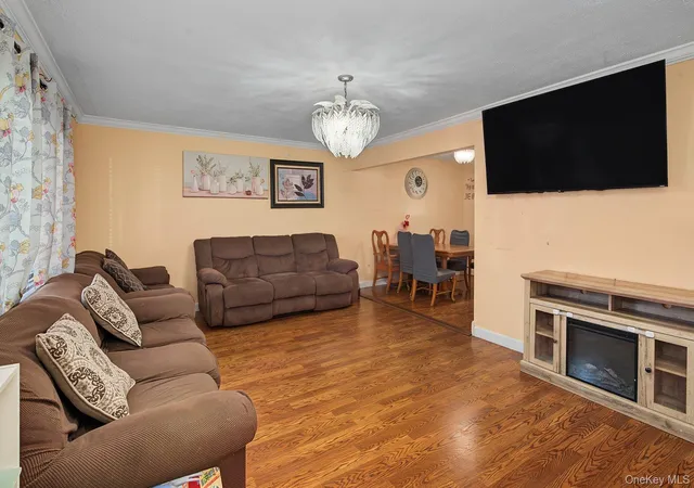 Photo 3 of Sale Pending at 81 Ellery St, Islip, NY 11717 | MLS# 1039115 | Listing updated on 2026-09-02