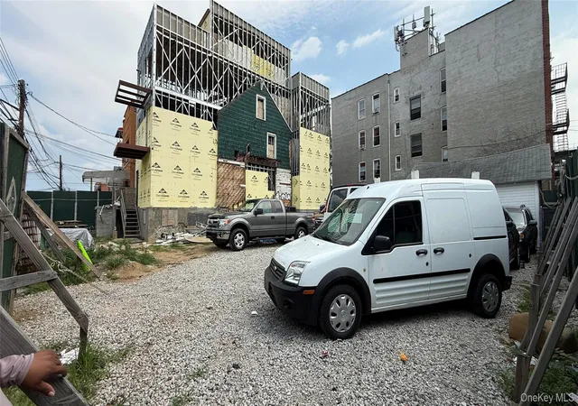 Photo 2 of Single family home for sale at 112 08 39th Avenue, New York, NY 11368 | MLS# 1039116 | Listing updated on 2026-08-16