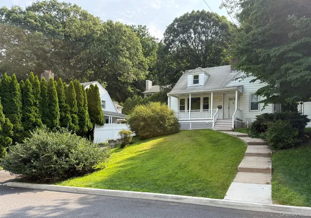 Photo 2 of Single family home for sale at 9 Chimney Pot Ln, Greenburgh, NY 10502 | MLS# 1039121 | Listing updated on 2026-08-19