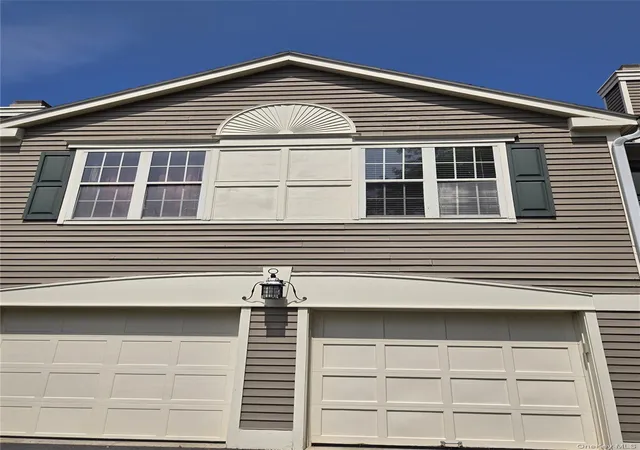 Photo 2 of Condo for sale at 1506 Pondcrest Ln, Greenburgh, NY 10607 | MLS# 1039146 | Listing updated on 2026-09-04