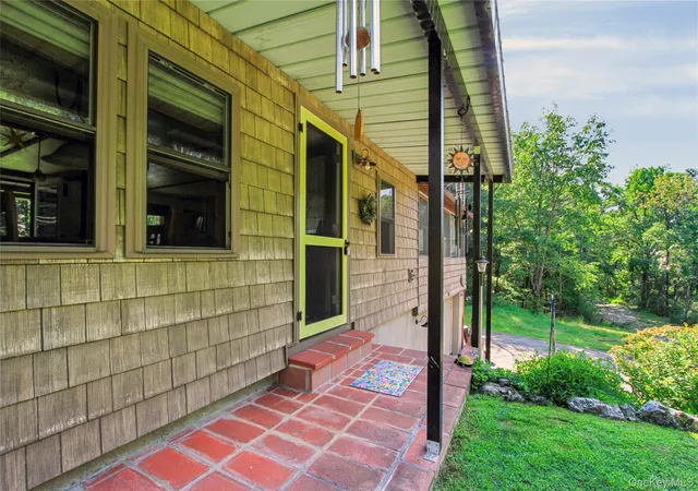Photo 2 of Manufactured home for sale at 80 Lake Shore Acres, Copake, NY 12521 | MLS# 1039149 | Listing updated on 2026-09-28