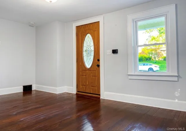 Photo 3 of Single family home for sale at 26 Gardner Ave, Middletown, NY 10940 | MLS# 1039162 | Listing updated on 2026-09-04