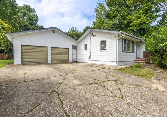 Photo 2 of Single family home for sale at 38 Sams Path, Brookhaven, NY 11778 | MLS# 1039169 | Listing updated on 2026-10-06