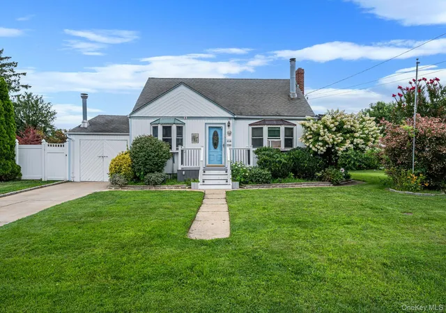 1st image of 218 11th St, West Babylon, NY 11704 | MLS# 1039171