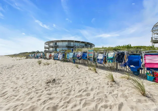 Listing Photo 2 - Condo for sale in building located at 101 Dune Rd, Southampton, NY 11968 - Unit #C-8