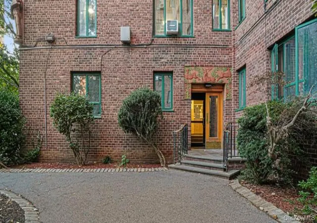 Photo 1 of Sale Pending at 1 Metropolitan Oval #1B, New York, NY 10462 | MLS# 1039181 | Listing updated on 2026-09-16