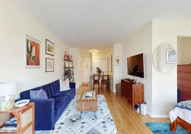 Photo 2 of Condo for sale at 185 W End Ave #15E, New York, NY 10023 | MLS# 1039186 | Listing updated on 2026-08-22