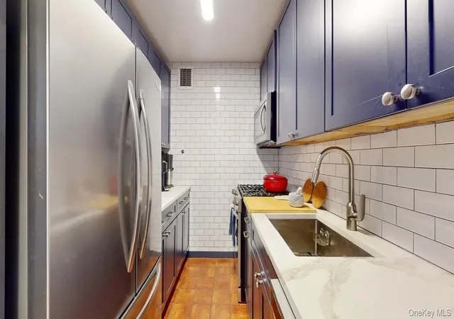 Listing Photo 5 - Condo for sale in building located at 185 W End Ave, New York City, NY 10023 - Unit #15E