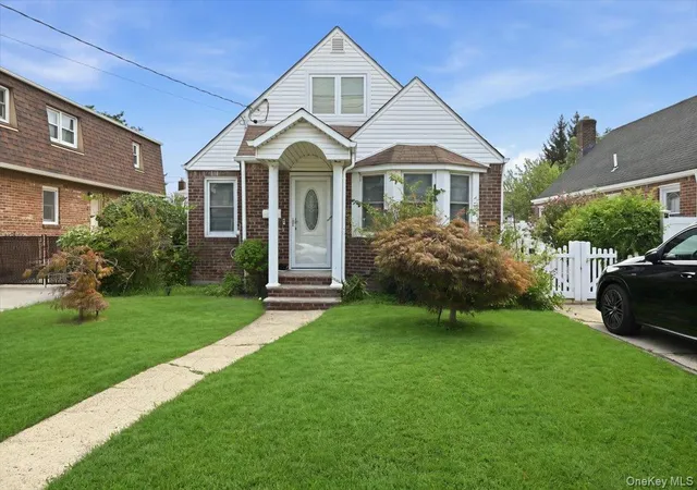 Photo 1 of Single family home for sale at 47 Fendale St, Hempstead, NY 11010 | MLS# 1039188 | Listing updated on 2026-09-05