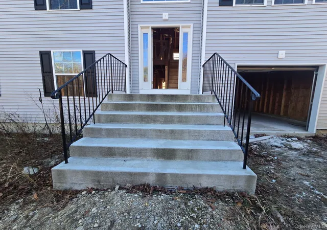 Photo 2 of Sale Pending at 20 Barbara Ln, Brookhaven, NY 11763 | MLS# 1039190 | Listing updated on 2026-09-26