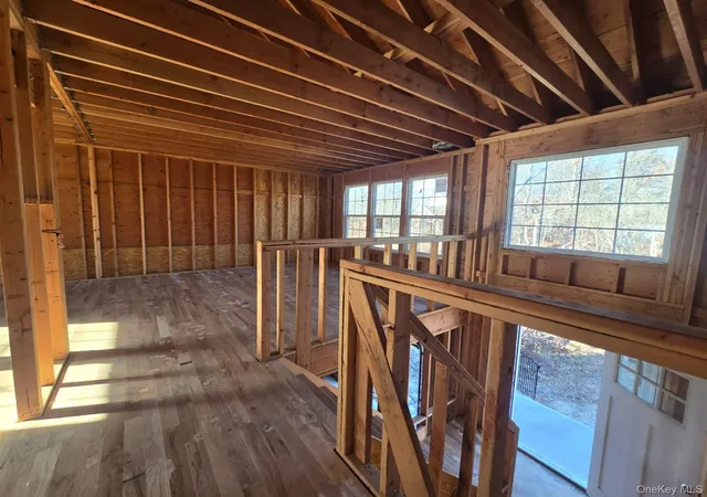 Photo 3 of Sale Pending at 20 Barbara Ln, Brookhaven, NY 11763 | MLS# 1039190 | Listing updated on 2026-09-26