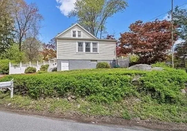 Photo 1 of Single family home for sale at 222 N Terry Hl Rd, Carmel, NY 10512 | MLS# 1039199 | Listing updated on 2026-10-10