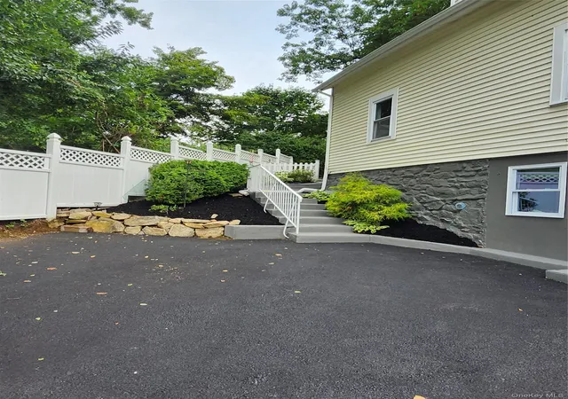 Photo 3 of Single family home for sale at 222 N Terry Hl Rd, Carmel, NY 10512 | MLS# 1039199 | Listing updated on 2026-08-25