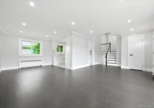 Photo 4 of Single family home for sale at 90 Grohmans Ln, Oyster Bay, NY 11803 | MLS# 1039211 | Listing updated on 2026-09-19