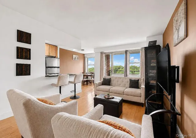Photo 2 of Sale Pending at 400 Cozine Ave #5E, New York, NY 11207 | MLS# 1039237 | Listing updated on 2026-09-05