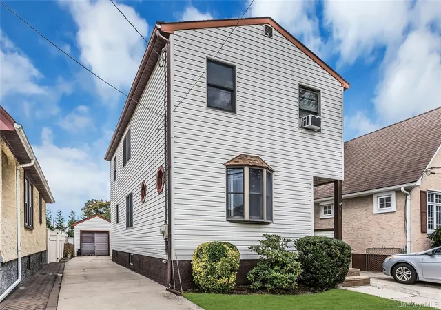 Photo 1 of Single family home for sale at 962 Gabriel Ave, Hempstead, NY 11010 | MLS# 1039241 | Listing updated on 2026-10-10