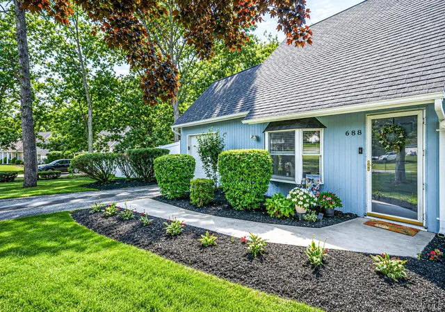 Photo 2 of Sale Pending at 688 Hawkins Rd E, Brookhaven, NY 11727 | MLS# 1039252 | Listing updated on 2026-09-04
