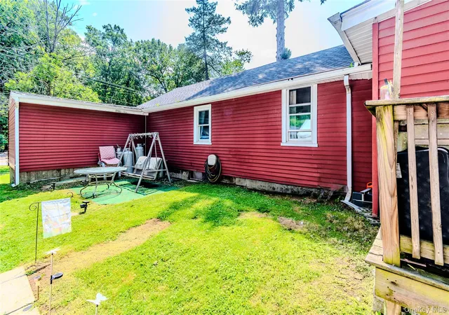 Photo 4 of Single family home for sale at 95 Riley Rd, New Windsor, NY 12553 | MLS# 1039263 | Listing updated on 2026-09-29