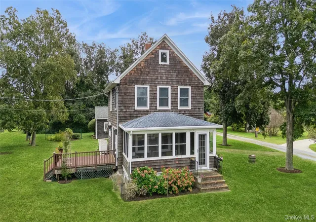 Photo 4 of Single family home for sale at 13700 Oregon Rd, Southold, NY 11935 | MLS# 1039271 | Listing updated on 2026-10-07