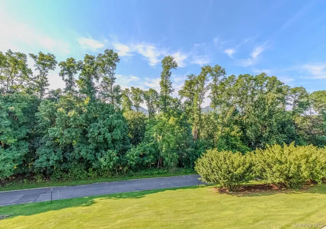 2nd image of 23 Vlg Park Dr, Fishkill, NY 12524