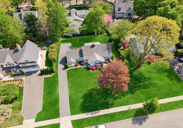 Photo 3 of Single family home for sale at 88 Brook St, Hempstead, NY 11530 | MLS# 1039277 | Listing updated on 2026-09-23