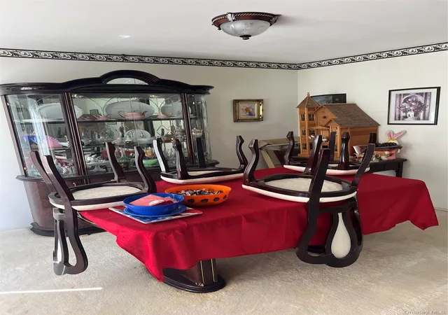 Photo 3 of Single family home for sale at 82 Chestnut St, Brookhaven, NY 11766 | MLS# 1039282 | Listing updated on 2026-08-17