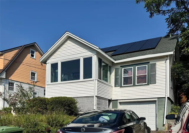 3rd image of 16 Earle St #14 1/2, Middletown, NY 10940 | MLS# 1039284
