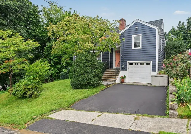 Photo 3 of Single family home for sale at 2 Edward St, Harrison, NY 10604 | MLS# 1039285 | Listing updated on 2026-09-05