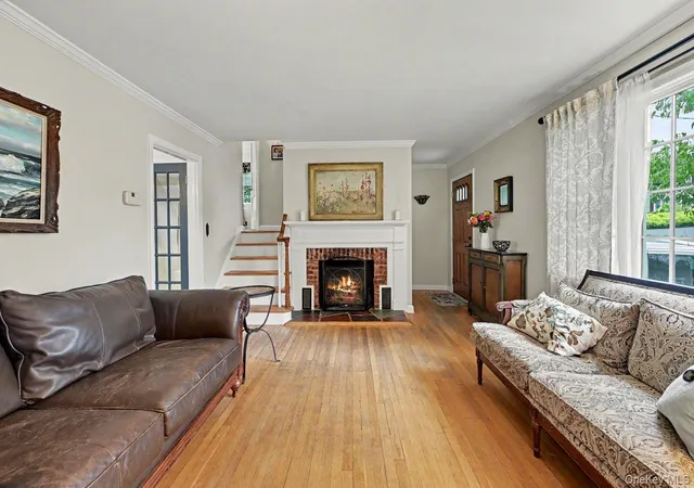 Photo 5 of Single family home for sale at 2 Edward St, Harrison, NY 10604 | MLS# 1039285 | Listing updated on 2026-09-05