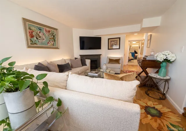 Listing Photo 5 - Condo for sale in building located at 3706 Whispering Hls, Chester Town, NY 10918