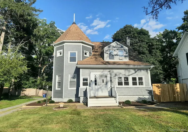 2nd image of 46 Old Post Rd, Hyde Park, NY 12580 | MLS# 1039293
