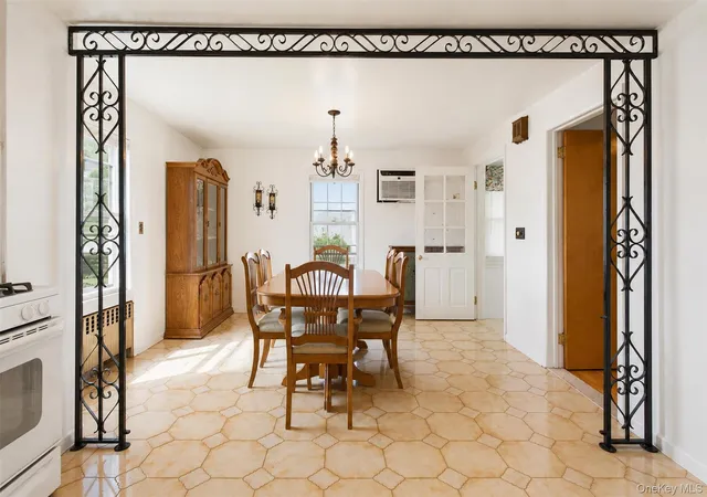 4th image of 99 Homestead Pl, New Rochelle, NY 10801 | MLS# 1039320