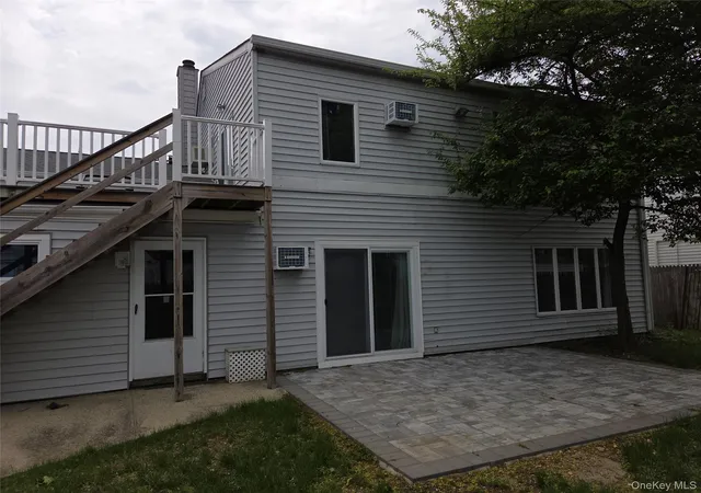 18th image of 20 Daisy Ln, Hempstead, NY 11756 | MLS# 1039332