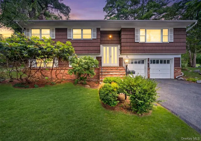 Photo 1 of Single family home for sale at 3 Tara Dr, Ramapo, NY 10970 | MLS# 1039361 | Listing updated on 2026-10-20