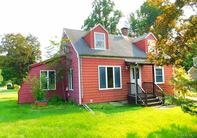 2nd image of 20 Farm Ln, Hyde Park, NY 12538 | MLS# 1039366