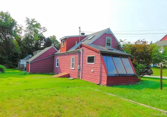 Photo 3 of Sale Pending at 20 Farm Ln, Hyde Park, NY 12538 | MLS# 1039366 | Listing updated on 2026-08-27