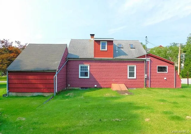 Photo 3 of Sale Pending at 20 Farm Ln, Hyde Park, NY 12538 | MLS# 1039366 | Listing updated on 2026-08-27