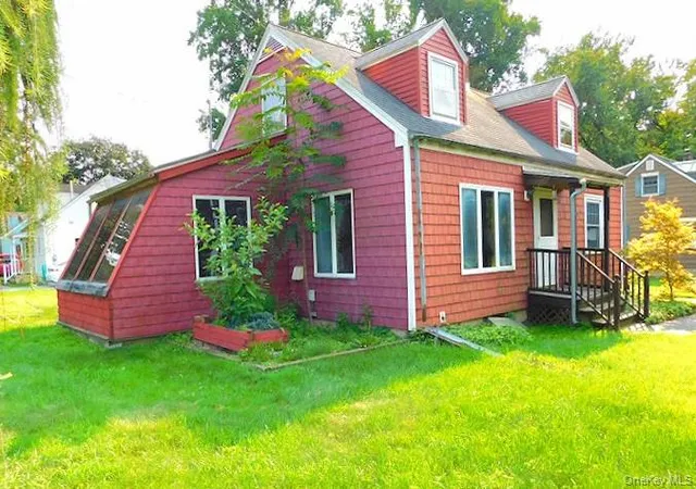 Photo 4 of Sale Pending at 20 Farm Ln, Hyde Park, NY 12538 | MLS# 1039366 | Listing updated on 2026-08-27