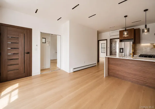 Photo 3 of House for sale at 5142 35th Street, New York, NY 11101 | MLS# 1039374 | Listing updated on 2026-09-06